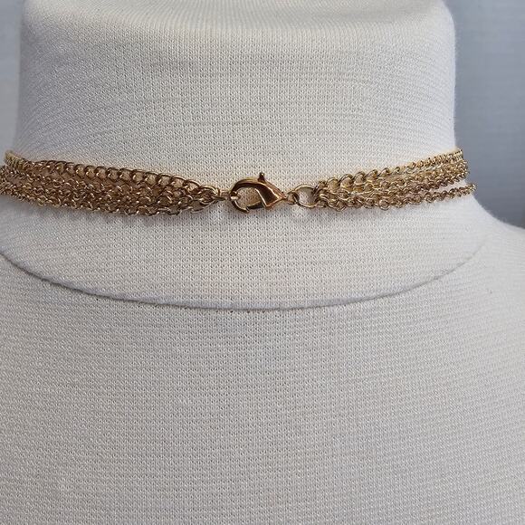 Multi Layered Pendant Necklace Goldtone Arrowhead Arrow Toggle Wings Four Chains - Picture 8 of 9